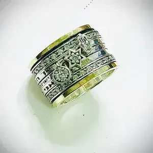 Signet Silver Rings – Elegant Judaica Jewelry That Connects Past and Present